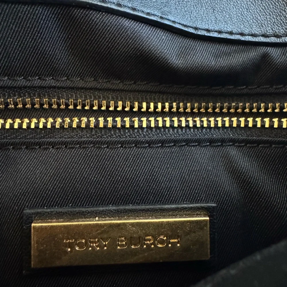 Tory Burch Fleming Purse - Picture 5 of 10